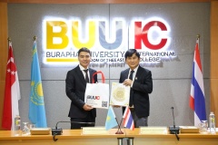 MOU090269-7